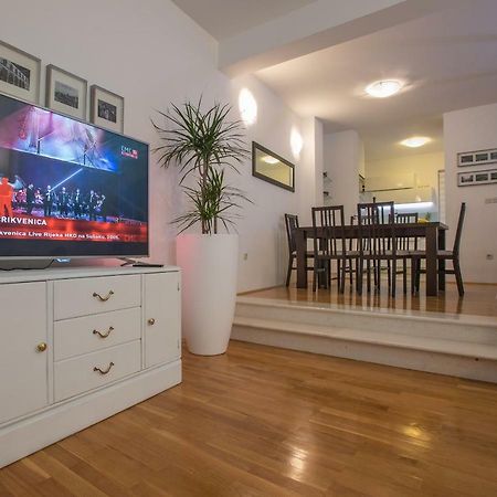 Andor - Lux, Two Beautiful Terraces With Sea & Sunset View Lejlighed Makarska Eksteriør billede