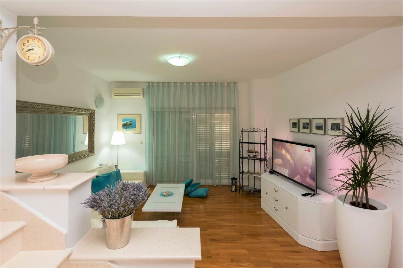 Andor - Lux, Two Beautiful Terraces With Sea & Sunset View Lejlighed Makarska Eksteriør billede
