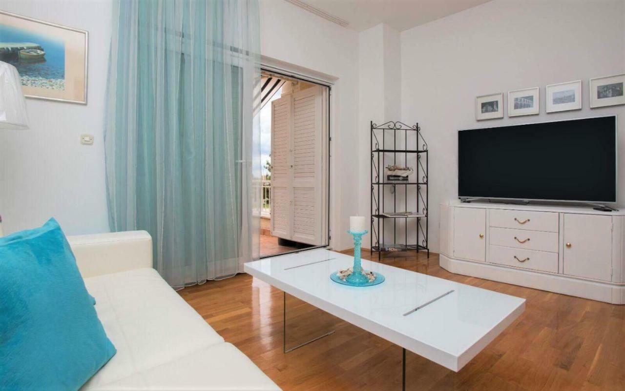Andor - Lux, Two Beautiful Terraces With Sea & Sunset View Lejlighed Makarska Eksteriør billede