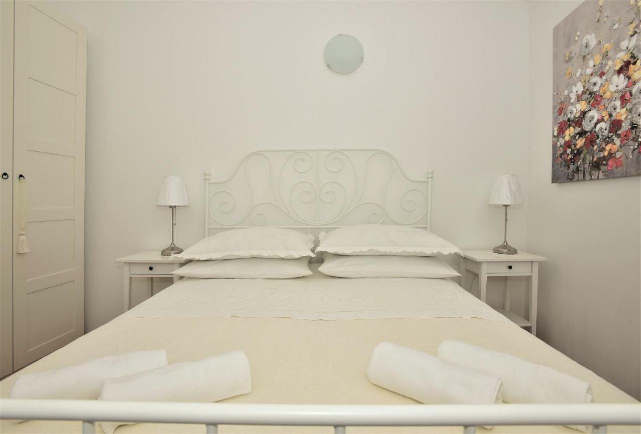Andor - Lux, Two Beautiful Terraces With Sea & Sunset View Lejlighed Makarska Eksteriør billede