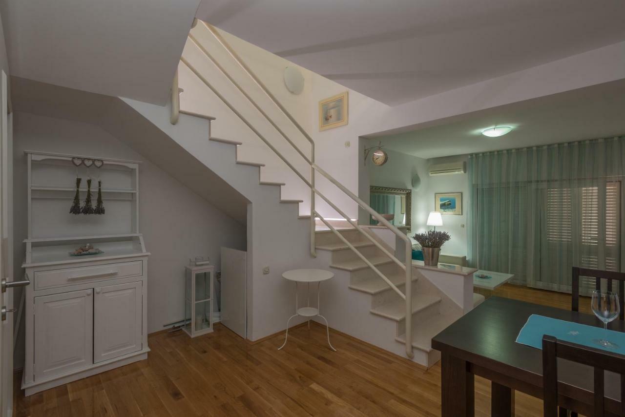 Andor - Lux, Two Beautiful Terraces With Sea & Sunset View Lejlighed Makarska Eksteriør billede