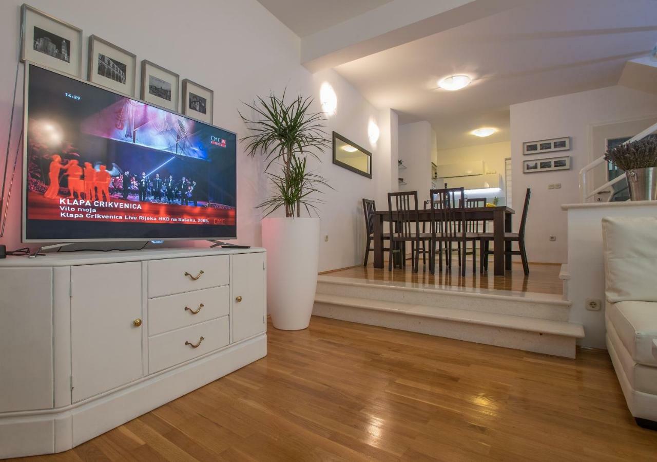 Andor - Lux, Two Beautiful Terraces With Sea & Sunset View Lejlighed Makarska Eksteriør billede