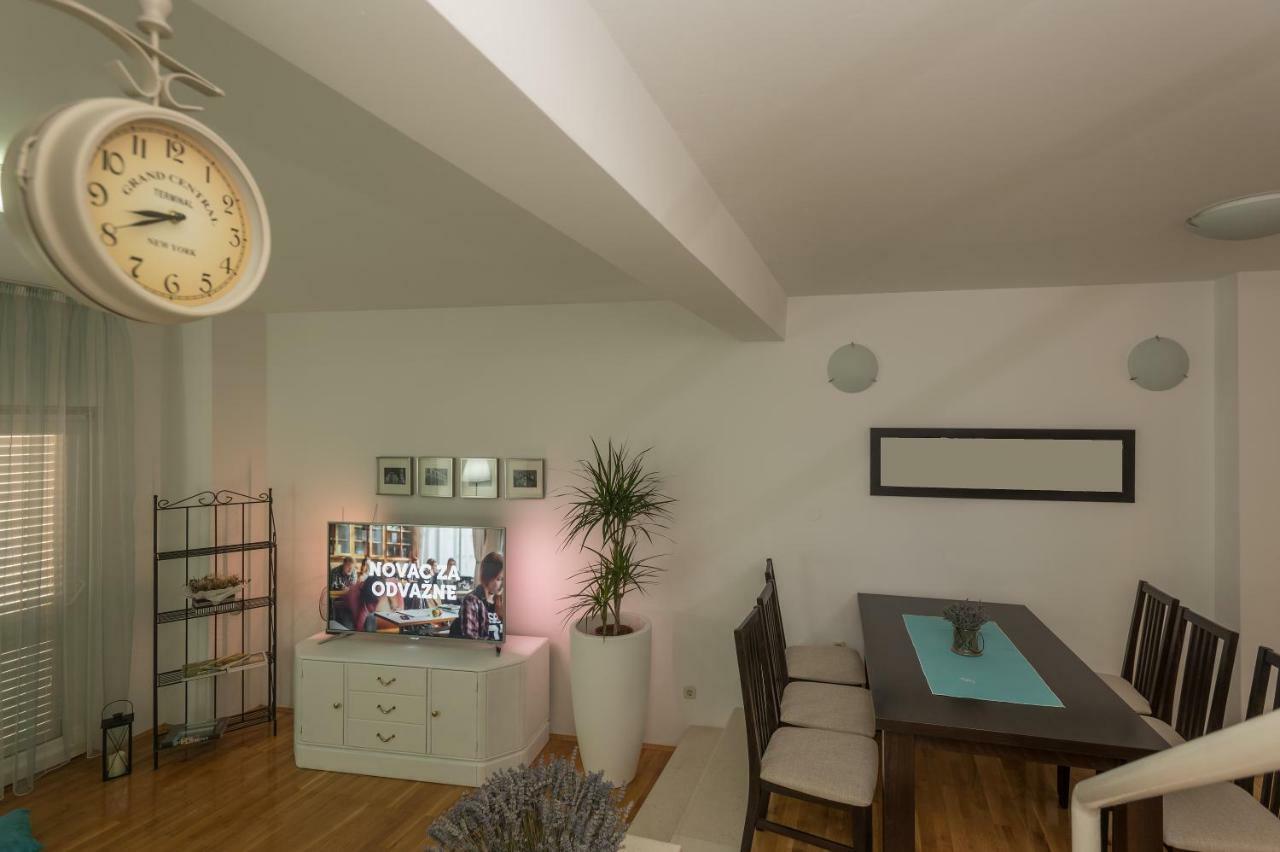 Andor - Lux, Two Beautiful Terraces With Sea & Sunset View Lejlighed Makarska Eksteriør billede