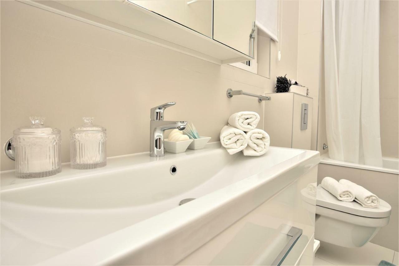 Andor - Lux, Two Beautiful Terraces With Sea & Sunset View Lejlighed Makarska Eksteriør billede