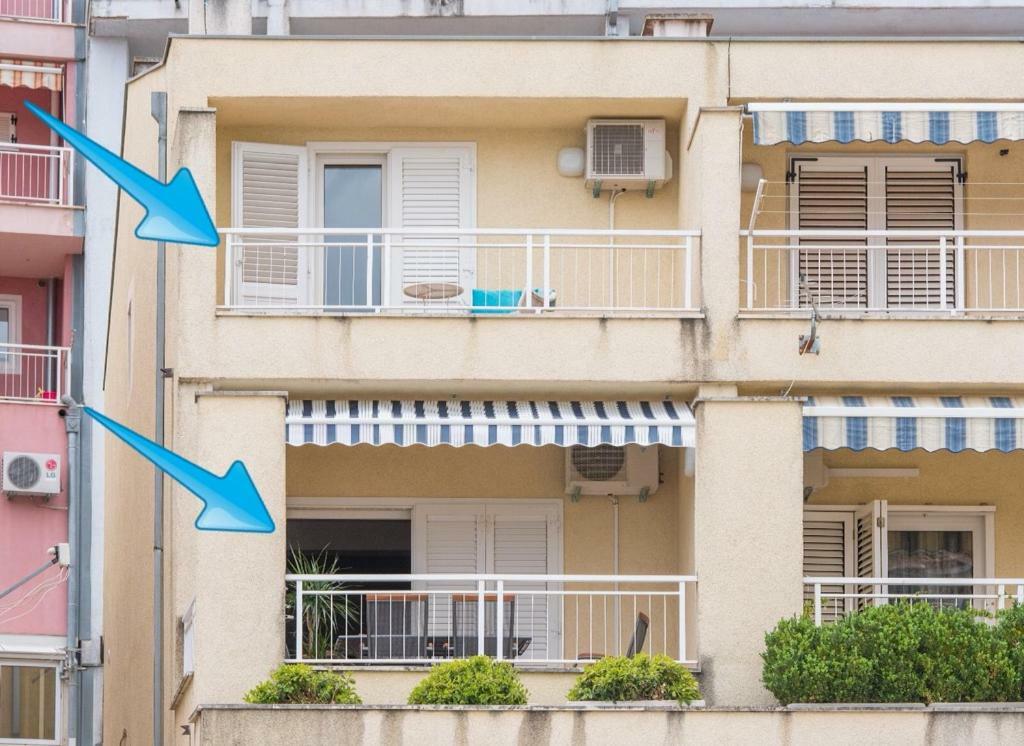 Andor - Lux, Two Beautiful Terraces With Sea & Sunset View Lejlighed Makarska Eksteriør billede